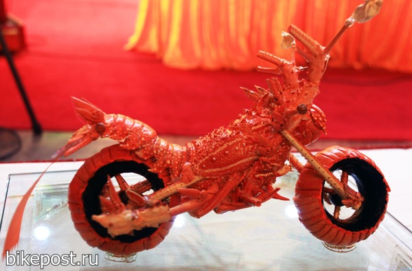 Моделька мотоцикла из омара