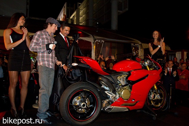 Ducati 1199 Panigale и Никки Хейден в Голливуде