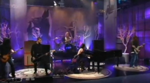 Evanescence - My Heart Is Broken (Tonight Show 2012)