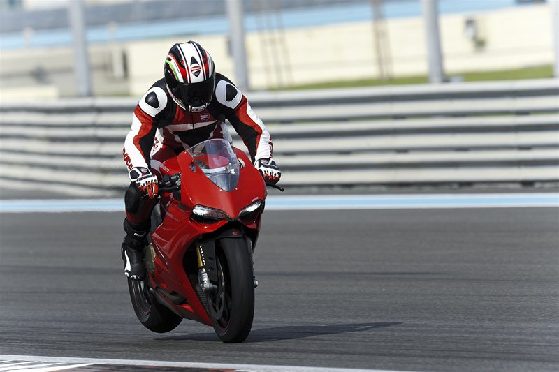 Презентация спортбайка Ducati 1199 Panigale 2012 в Яс Марина