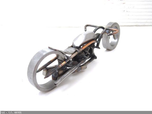 Металлическая моделька мотоцикла