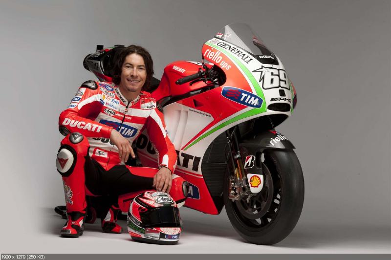 Гоночный мотоцикл Ducati Desmosedici GP12 2012 (фото, видео)